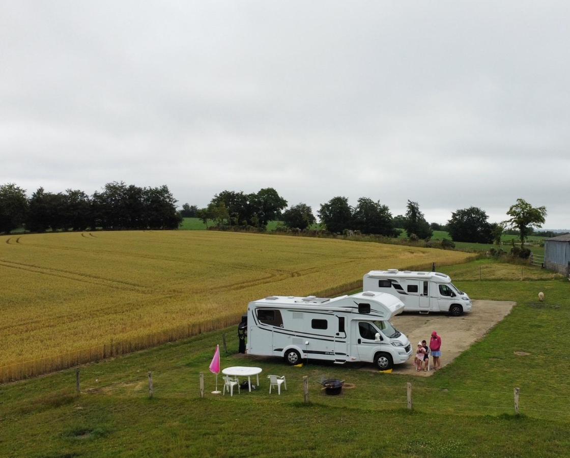 La Billardiere Camping A La Ferme Le Menil-Ciboult Exterior photo